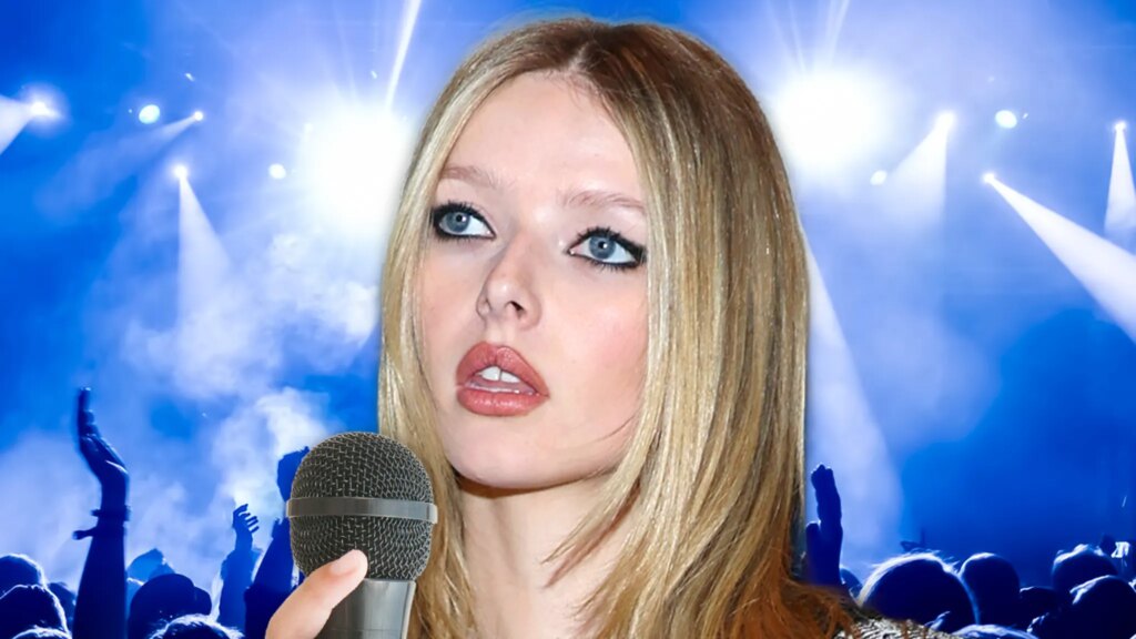 Chris Martin and Gwyneth Paltrow’s Daughter Apple Shows Off Singing Skills Chris Martin and Gwyneth Paltrow’s Daughter Apple Shows Off Singing Skills