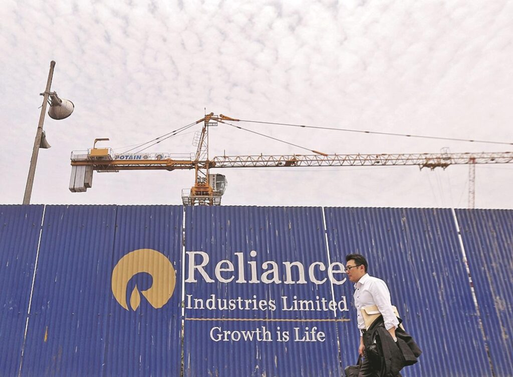 Mcap of 7 top valued firms jumps by ₹1.55 trn; Reliance, TCS shine | Markets News