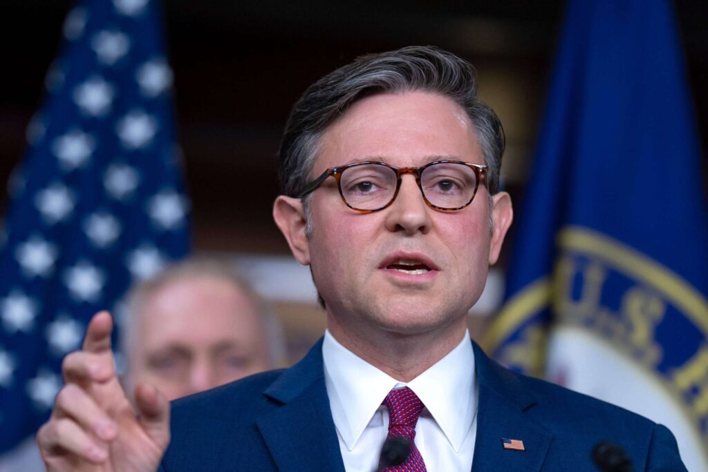 Senate rejects bills to pay federal workers during government shutdown