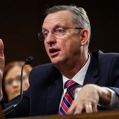 Shutdown is ‘holding my veterans hostage,’ VA chief says Shutdown is ‘holding my veterans hostage,’ VA chief says