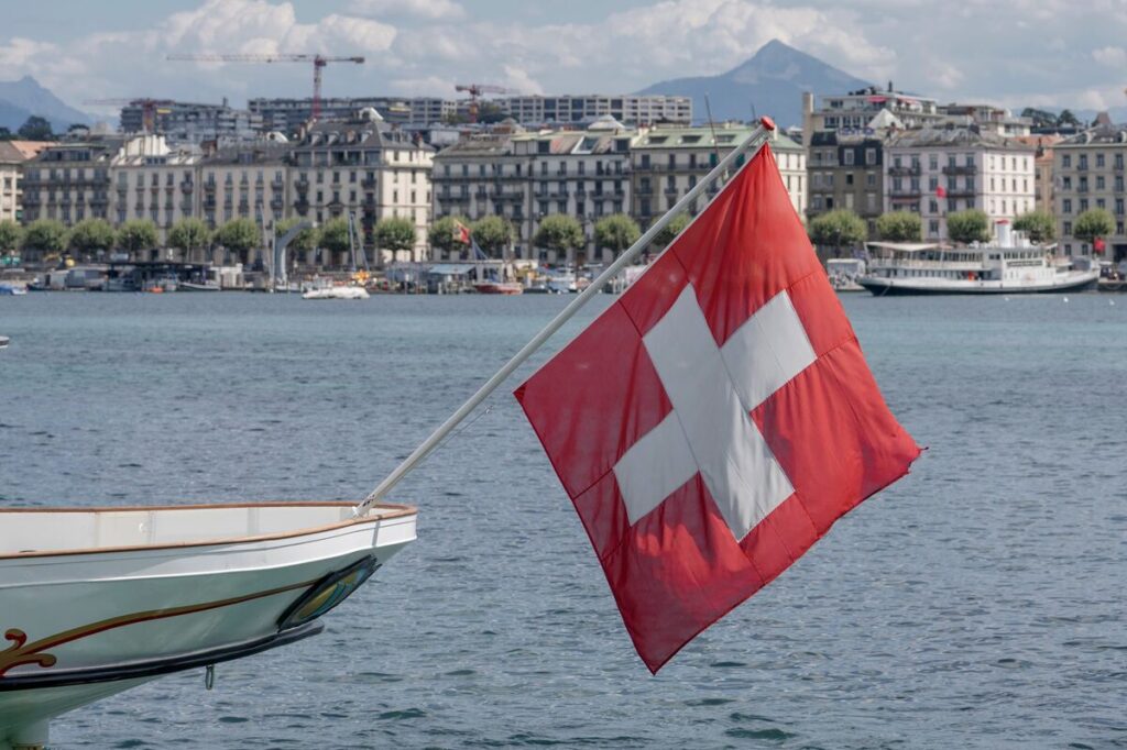 Singapore Law Firm to Sue Switzerland Over Asia Losses on AT1s