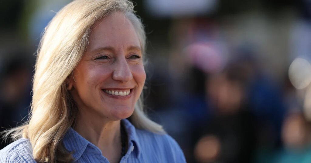 Democrat Abigail Spanberger wins Virginia governor’s race in major test for party, CBS News projects