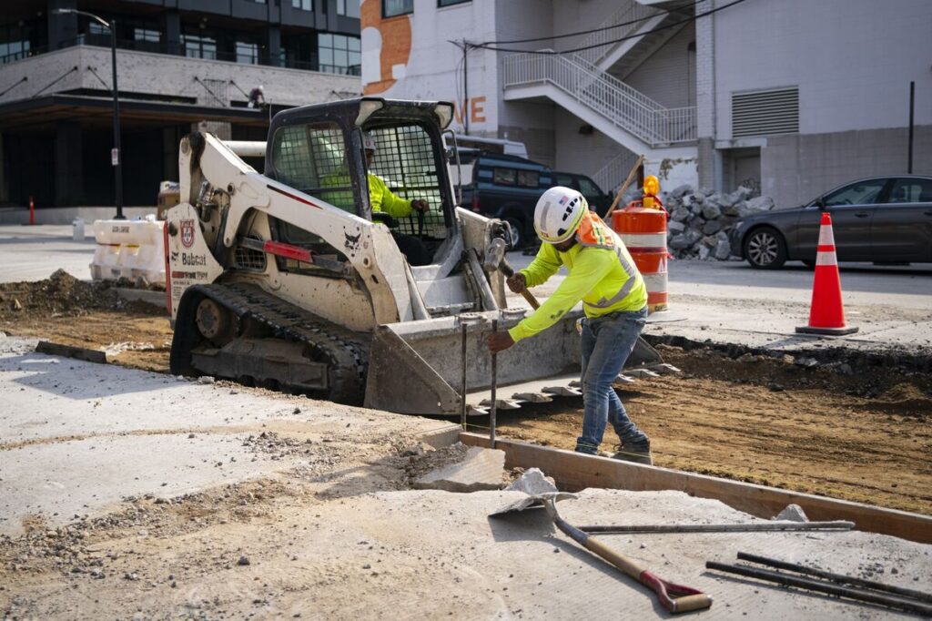 Munis’ ‘Frenetic’ Trading Pace Smashes Record After Supply Surge