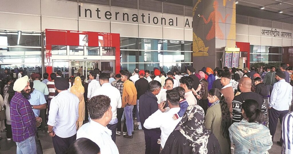 Ops normal at Delhi airport; govt to carry out analysis of ATC glitch | Top News