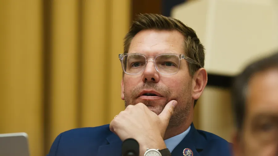 Swalwell, Porter lead Democratic candidates for California governor: Poll Swalwell, Porter lead Democratic candidates for California governor: Poll