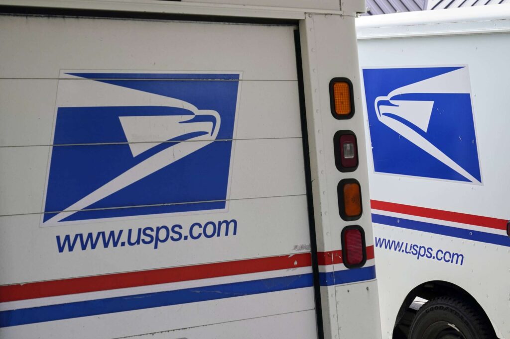 USPS sees  billion net loss in FY 2025, renews push to borrow more from Treasury
