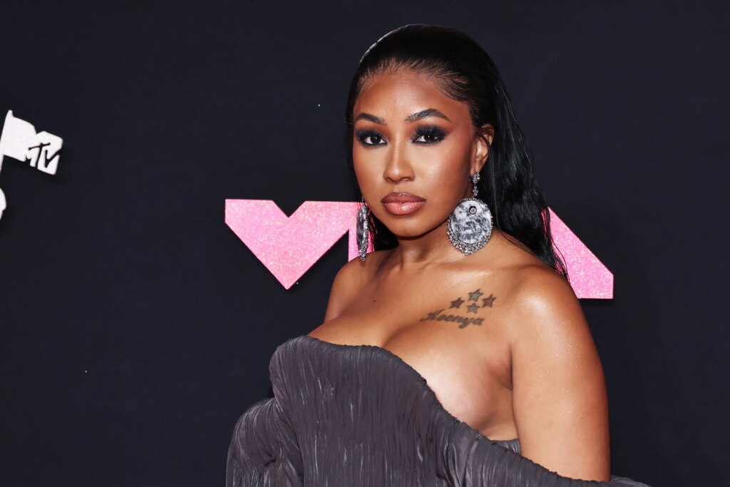 Yung Miami & Her Mom Bring The Heat As Fans Turn Heads Yung Miami & Her Mom Bring The Heat As Fans Turn Heads